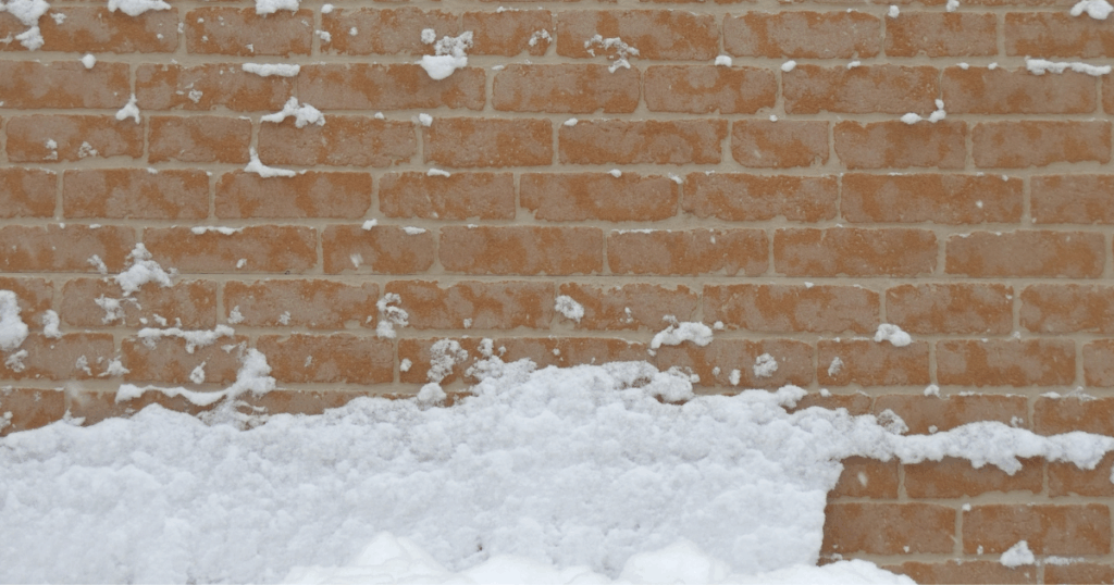 冬に外壁塗装を行うときの注意点：寒い時期に失敗しないためのチェックリスト