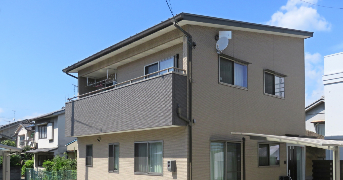 和歌山市で人気の外壁塗装色：景観に合う色選びと後悔しないための基準