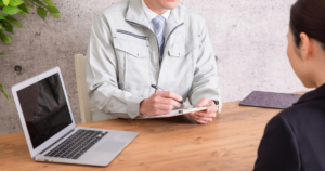 紀の川市の外壁塗装点検時期ガイド：気候と劣化傾向から見極める最適スパン